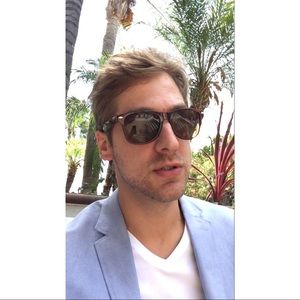 Meet your Posher, Jason